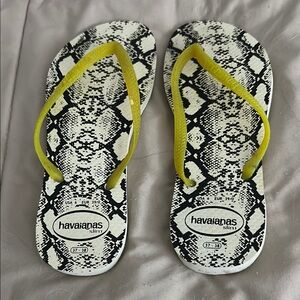 Havaianas Yellow Strap Snake Pattern Flip Flops